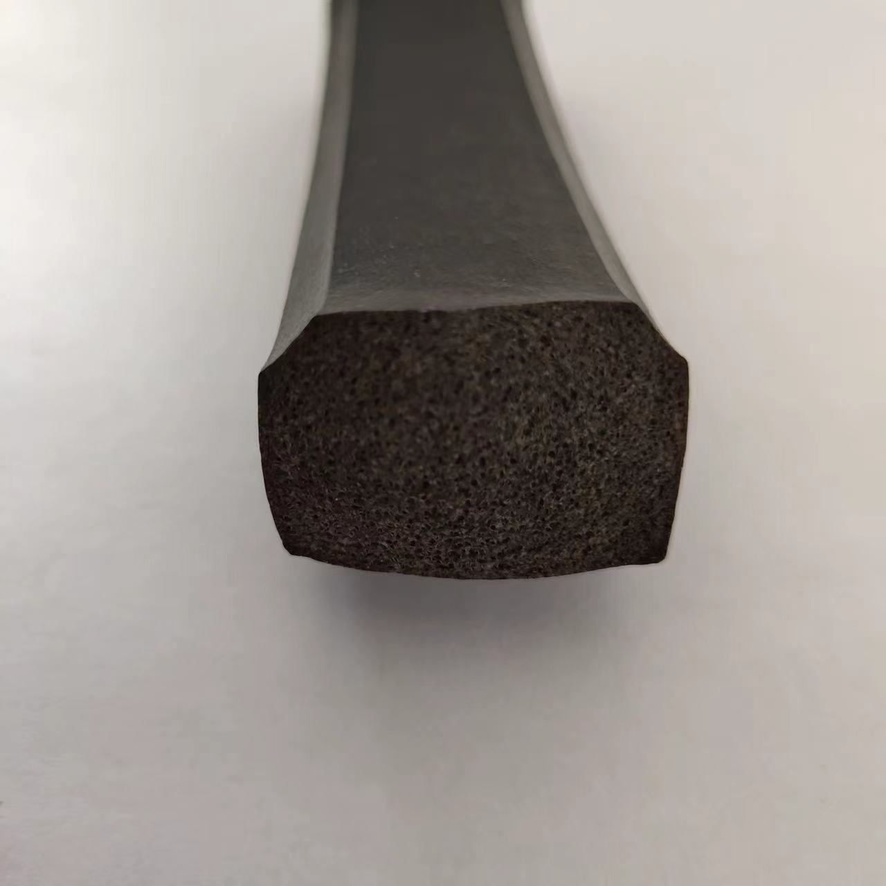 發(fā)泡密封條